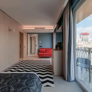 123 Mainstreet Boutique Otel