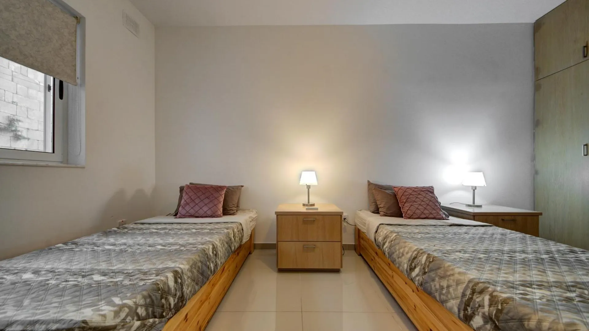 Modern 2Br Home With Balcony & Wifi In St Julians By 360 Estates San Julián Apartamento