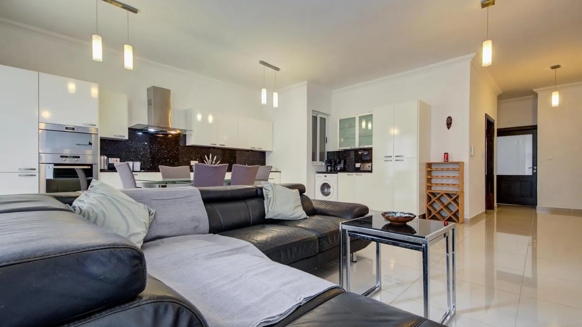 Apartamento Modern 2Br Home With Balcony & Wifi In St Julians By 360 Estates San Julián Malta